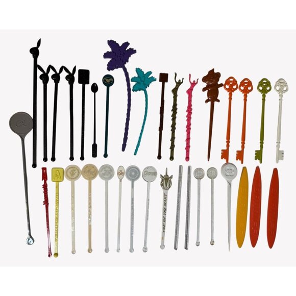 Vintage Lot of 35 Swizzle Sticks Braniff Playboy Tampa Jai Alai Skeleton Keys - Picture 2 of 12